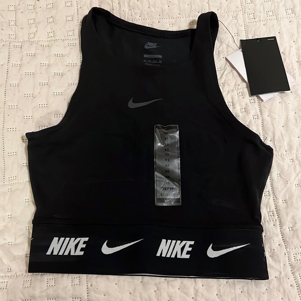 New XS Nike sports bra